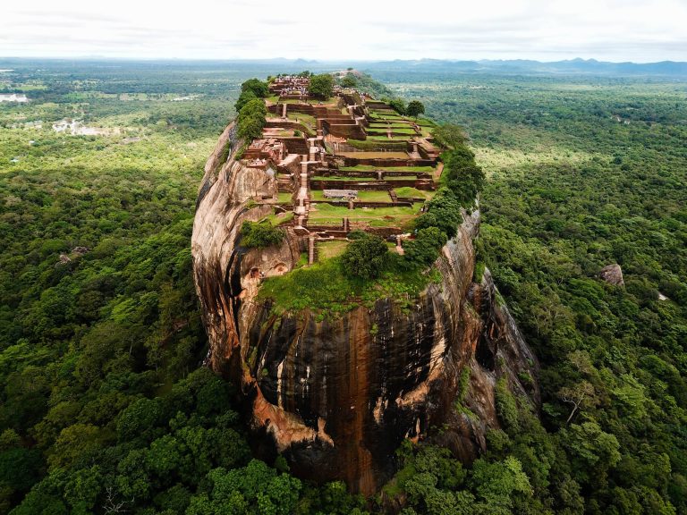 Sigiriya-Rock-Sri-Lanka-768x576